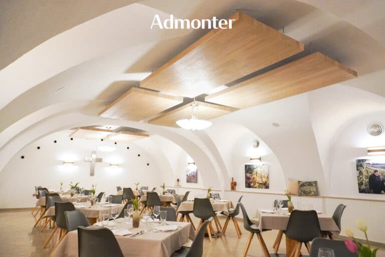 Akustik Deckensegel Eiche weiß keilgezinkt_Stiftskeller Admont Weinkeller-2