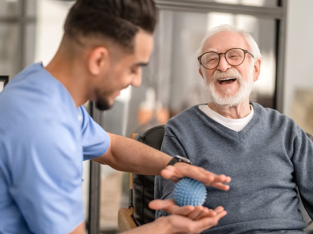 header_pflege_c_adobe_stock